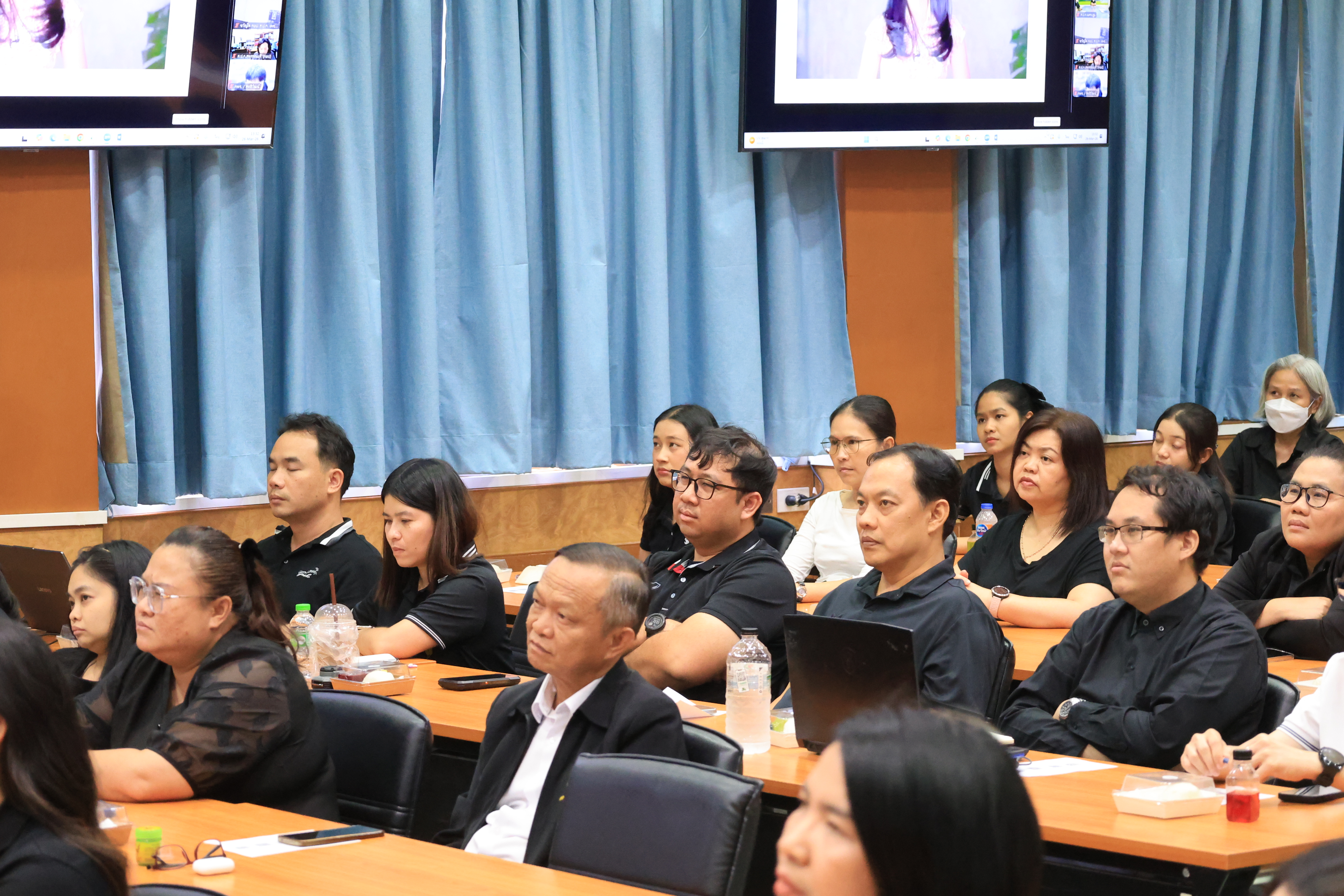 title - ส.ป.ก. โดยกองการเจ้าหน้าที่ จัดโครงการ ส่งเสริมคุณธรรมบนฐานชีวิตวิถีใหม่ เรื่อง ส่งเสริมคุณธรรมจริยธรรมและใช้เทคโนโลยีอย่างปลอดภัยในยุคดิจิทัล